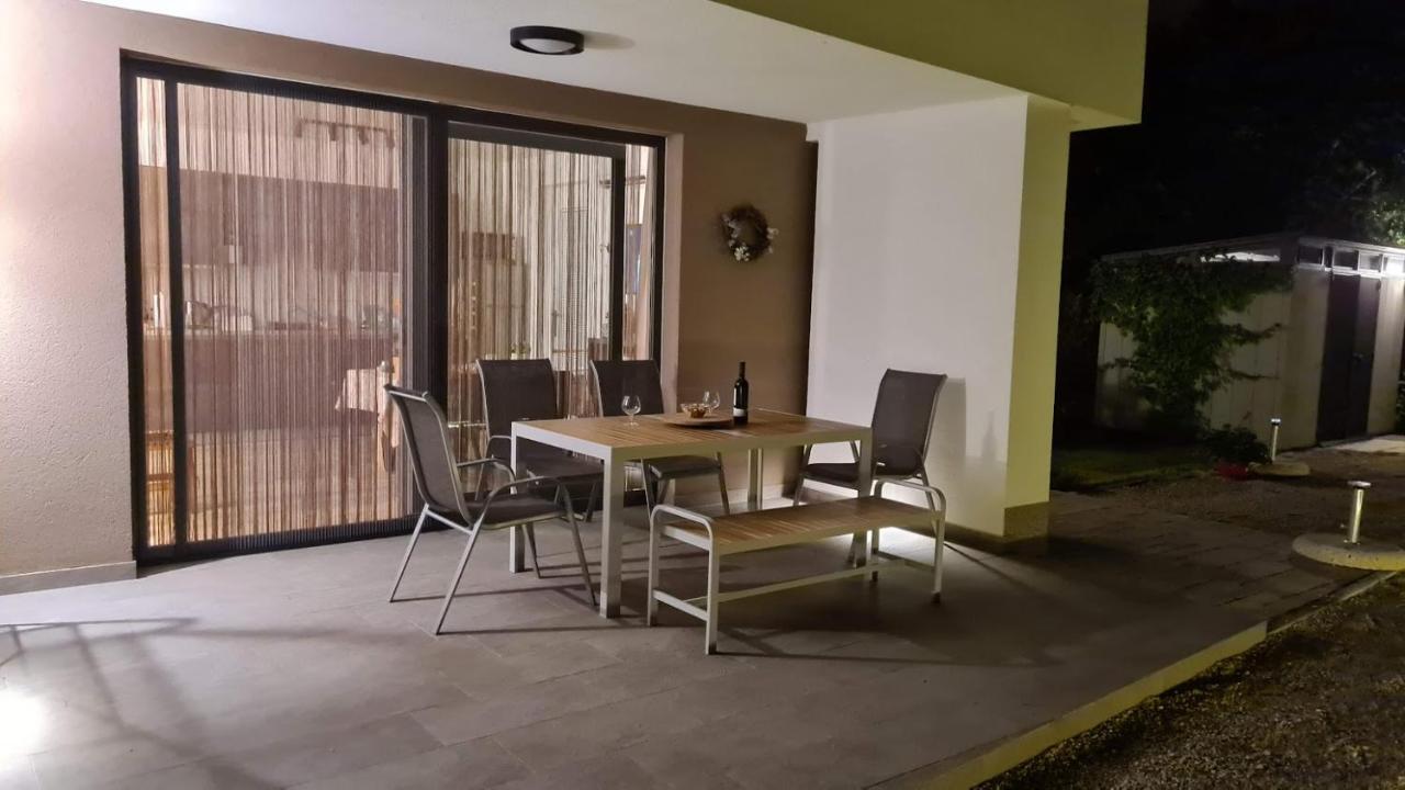 Primorka Oleander Apartment *